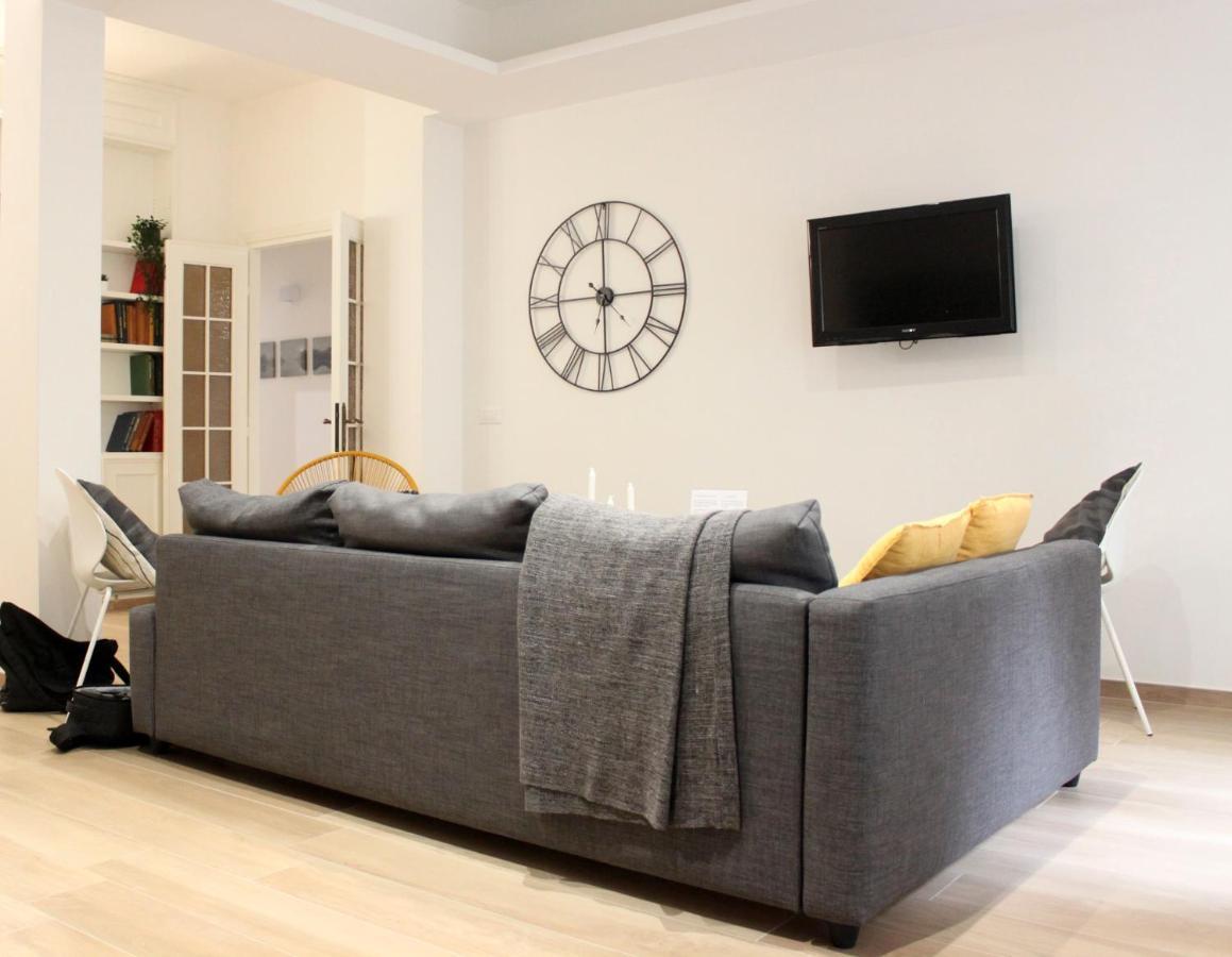 •to With Love• Apartment Rom